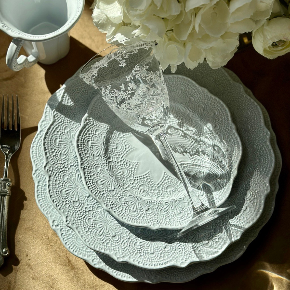 Merletto White Charger Plate