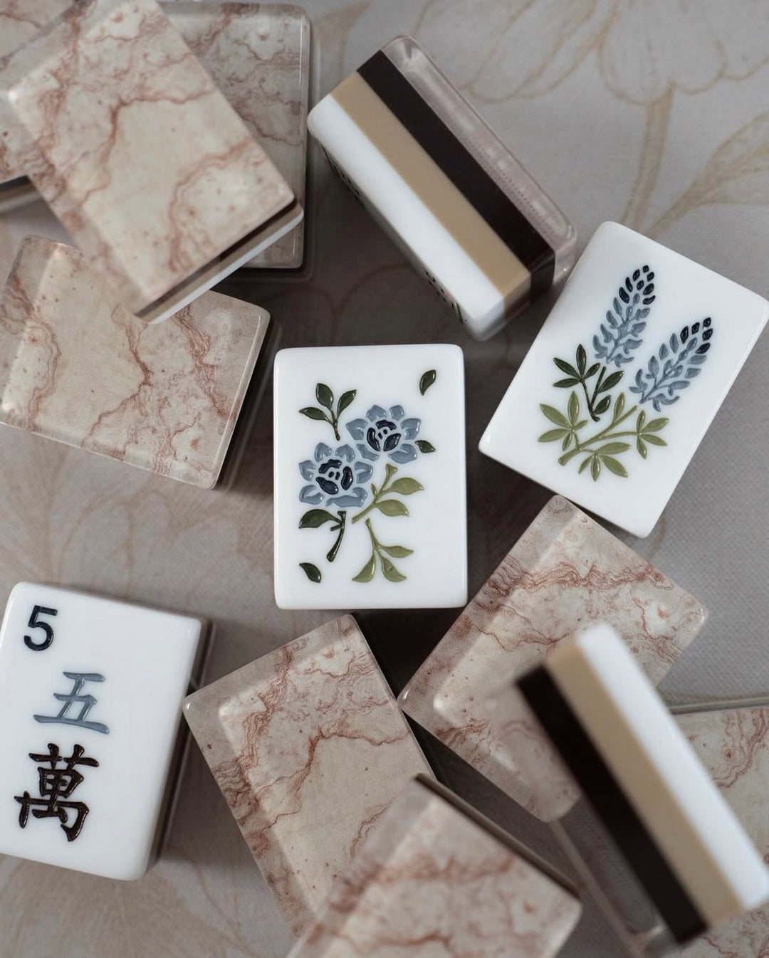 Mahjong Ro & Co. Ash Burl Tile Set