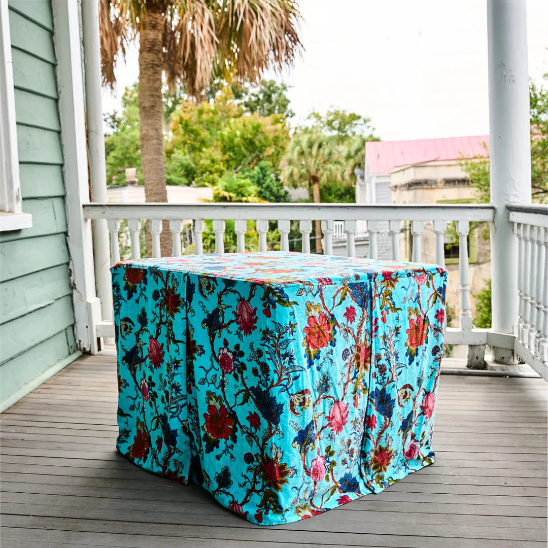 Outdoor Mahjong table set up