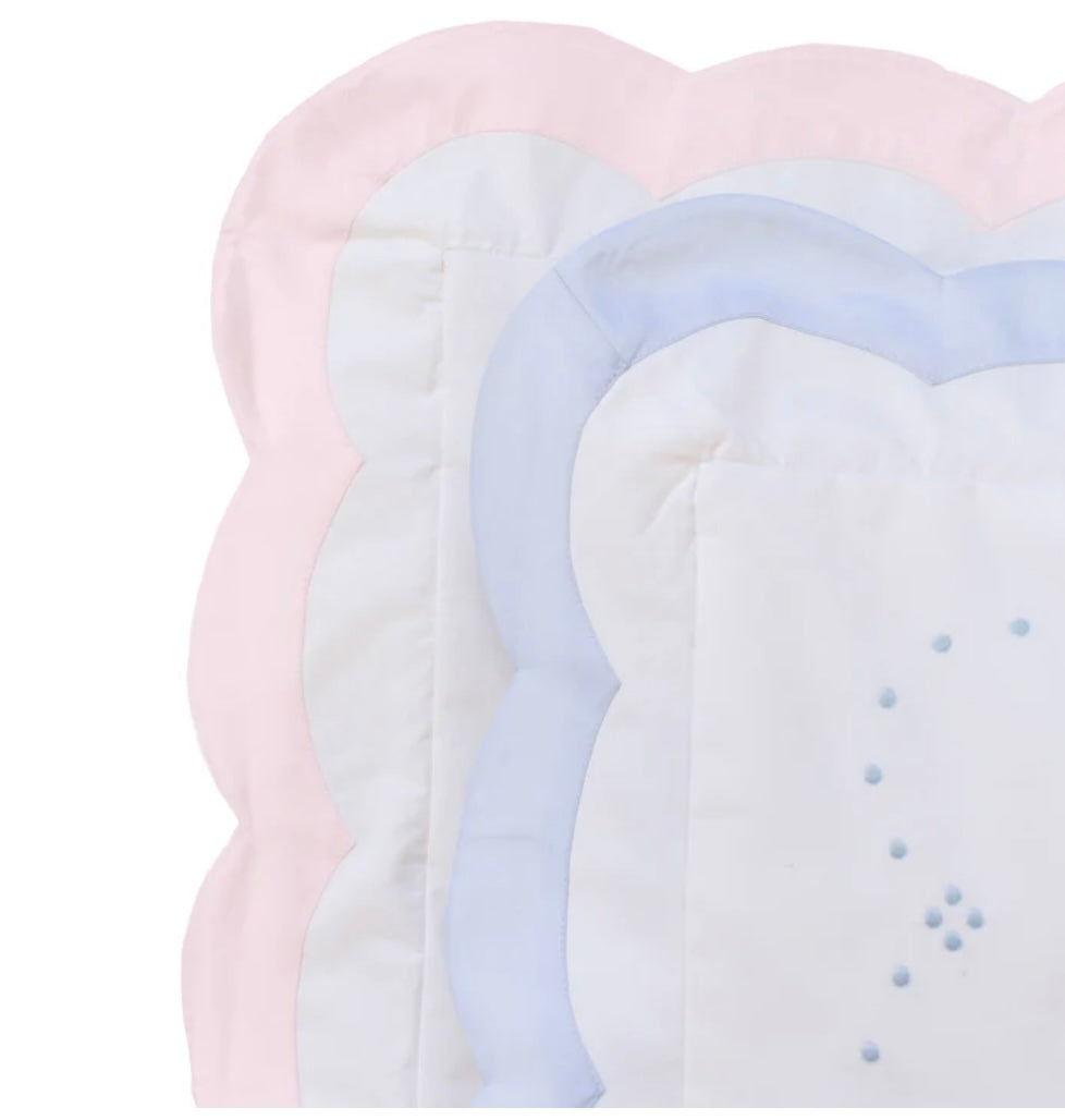 Scalloped Quilted Blanket