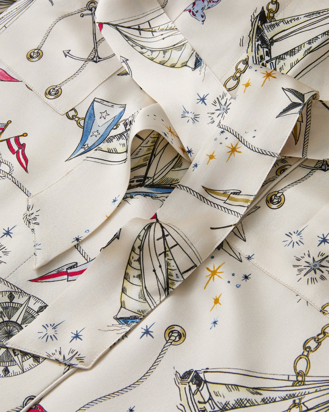 close up photo of regatta royal print