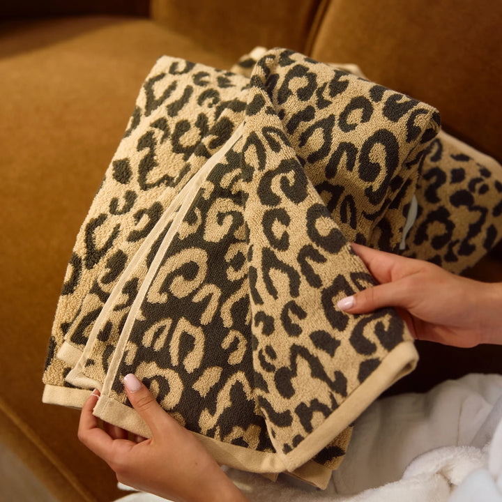 Weezie Leopard Hand Towel - Set of 2